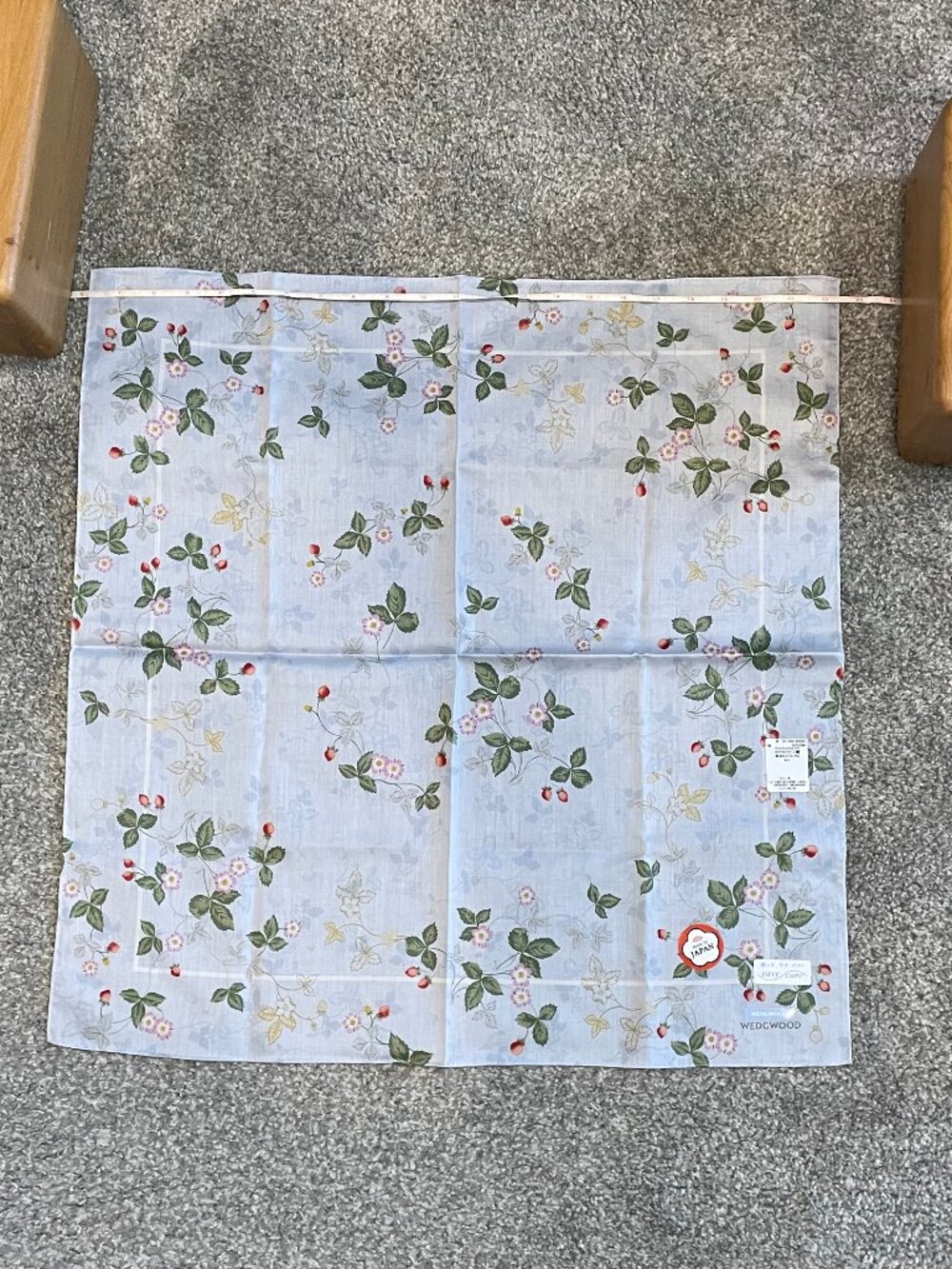 Wedgwood Japan Blue Floral Print Handkerchief - NWT - Picture 4 of 10